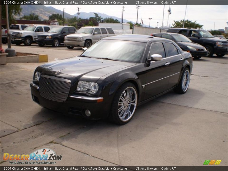 2006 Chrysler 300 C HEMI Brilliant Black Crystal Pearl / Dark Slate Gray/Light Graystone Photo #2