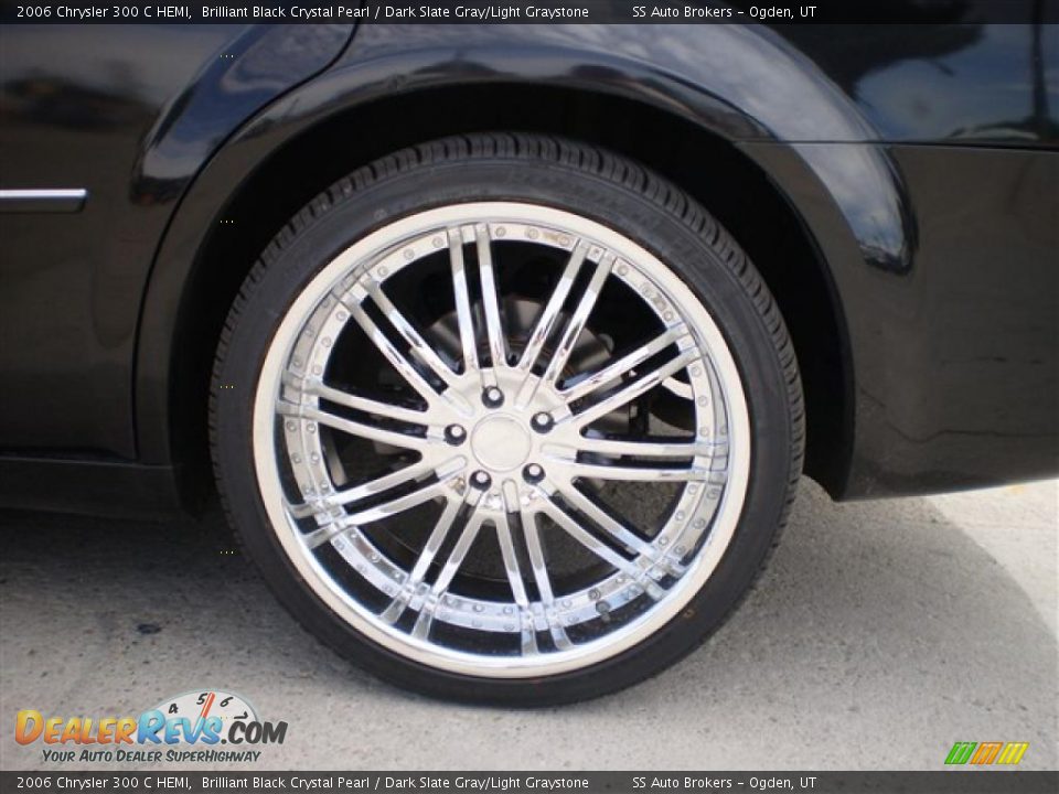 2006 Chrysler 300 C HEMI Brilliant Black Crystal Pearl / Dark Slate Gray/Light Graystone Photo #9
