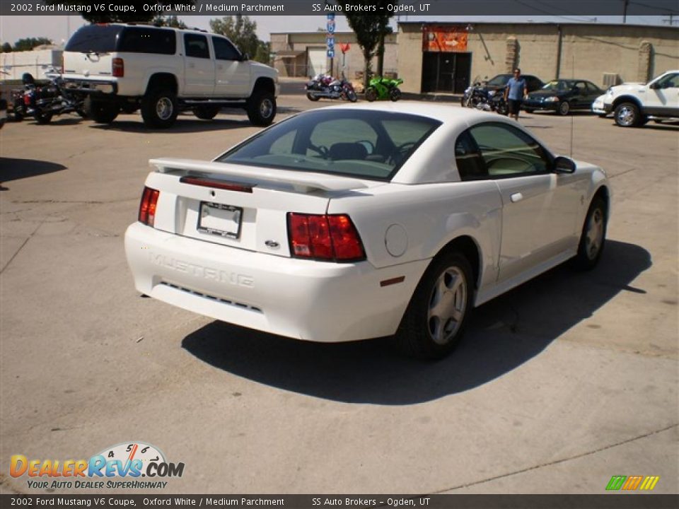 2002 Ford Mustang V6 Coupe Oxford White / Medium Parchment Photo #6