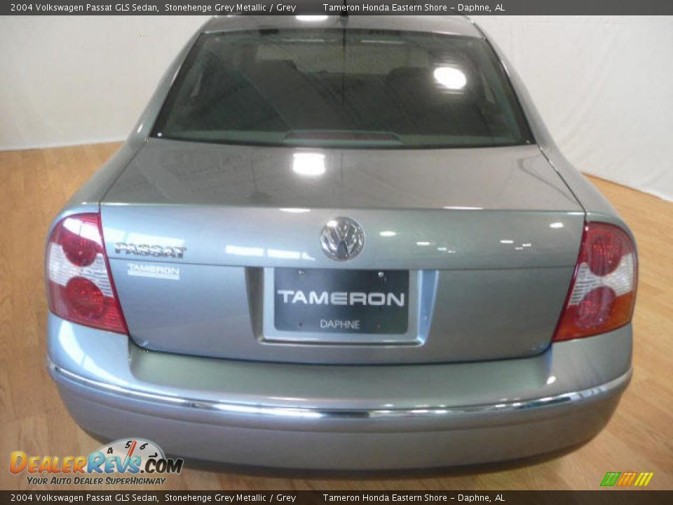 2004 Volkswagen Passat GLS Sedan Stonehenge Grey Metallic / Grey Photo #3