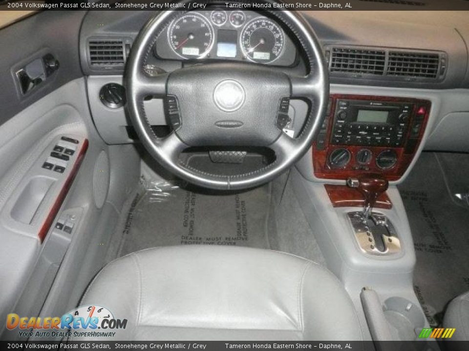 2004 Volkswagen Passat GLS Sedan Stonehenge Grey Metallic / Grey Photo #6