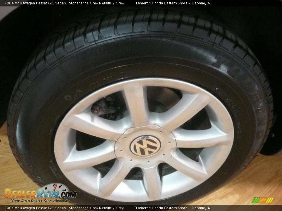 2004 Volkswagen Passat GLS Sedan Stonehenge Grey Metallic / Grey Photo #8