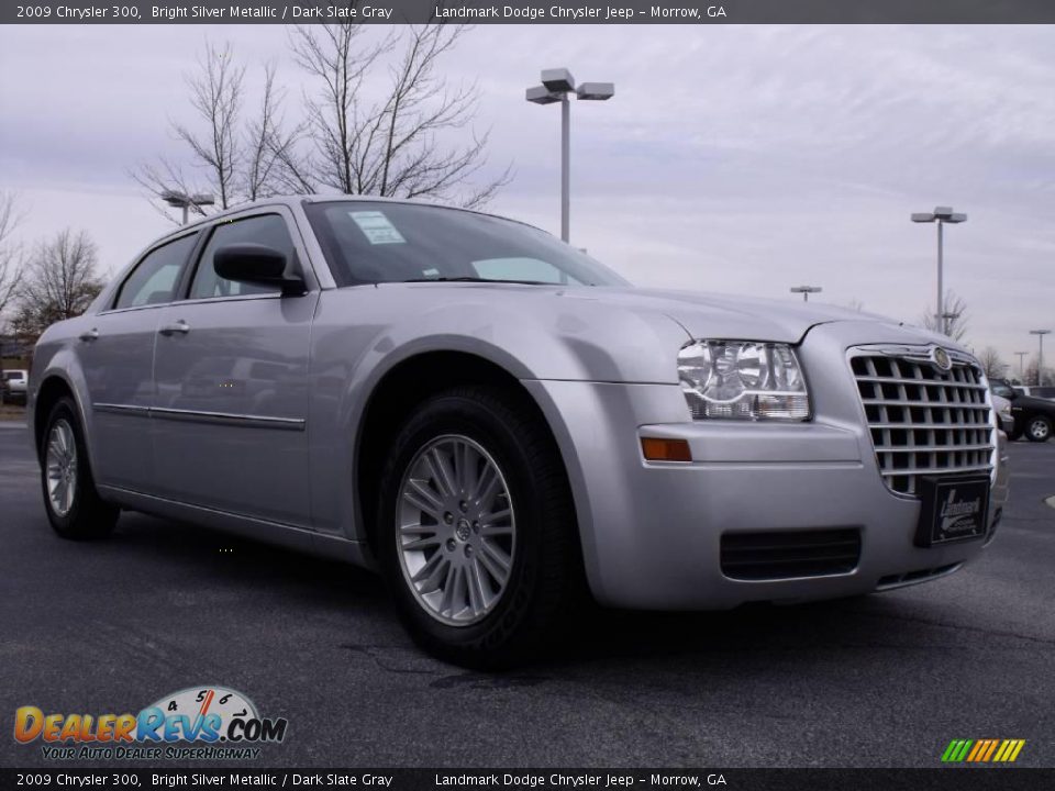 2009 Chrysler 300 Bright Silver Metallic / Dark Slate Gray Photo #4