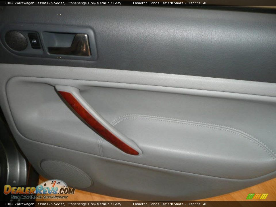 2004 Volkswagen Passat GLS Sedan Stonehenge Grey Metallic / Grey Photo #14