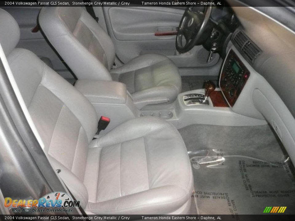 2004 Volkswagen Passat GLS Sedan Stonehenge Grey Metallic / Grey Photo #22