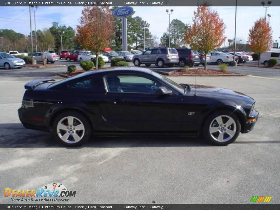 2006 Ford Mustang GT Premium Coupe Black / Dark Charcoal Photo #4