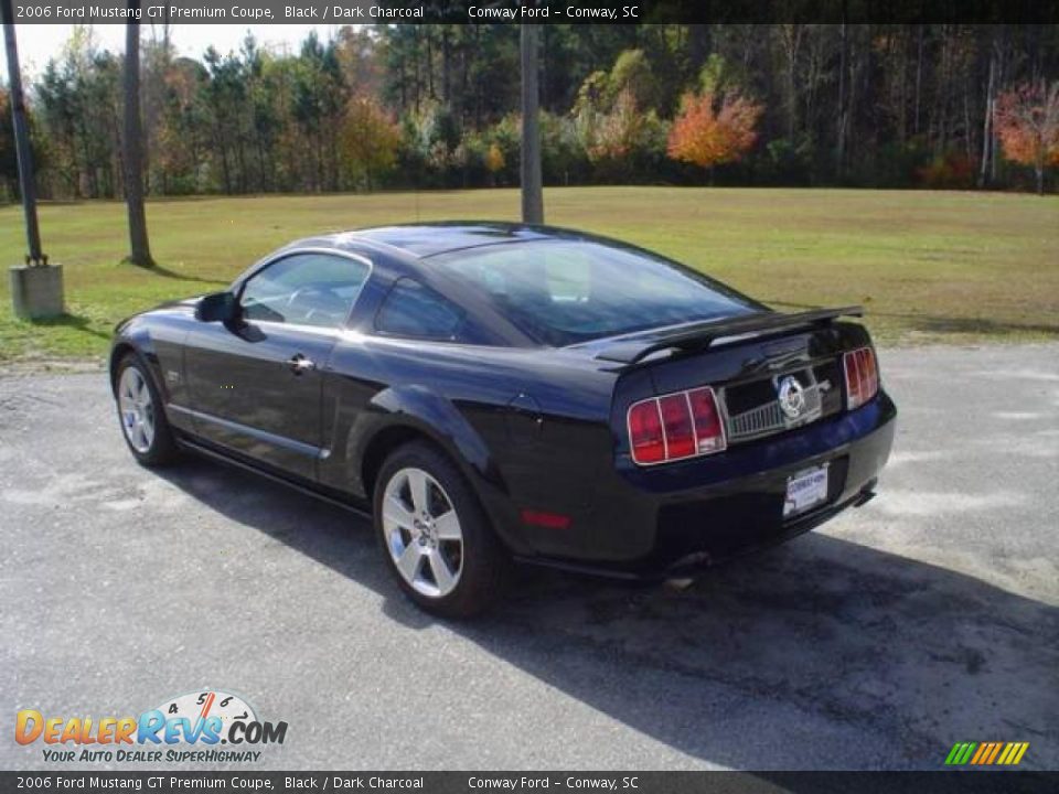 2006 Ford Mustang GT Premium Coupe Black / Dark Charcoal Photo #7