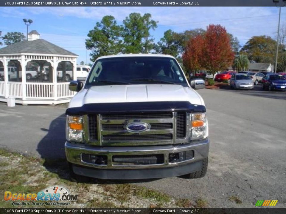 2008 Ford F250 Super Duty XLT Crew Cab 4x4 Oxford White / Medium Stone Photo #2