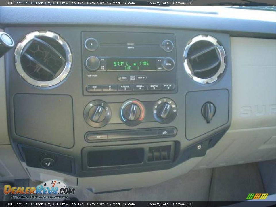 2008 Ford F250 Super Duty XLT Crew Cab 4x4 Oxford White / Medium Stone Photo #24
