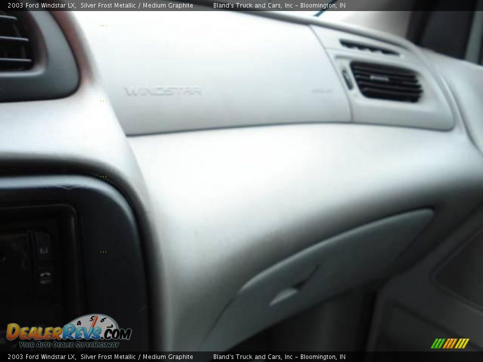 2003 Ford Windstar LX Silver Frost Metallic / Medium Graphite Photo #16