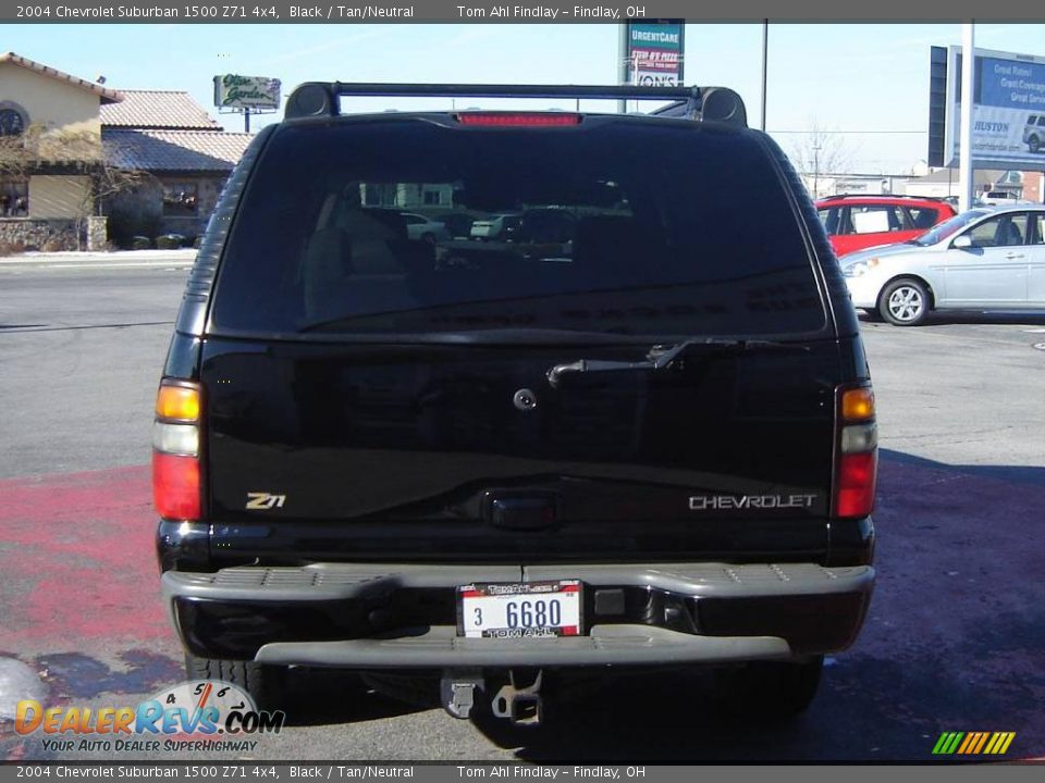 2004 Chevrolet Suburban 1500 Z71 4x4 Black / Tan/Neutral Photo #4