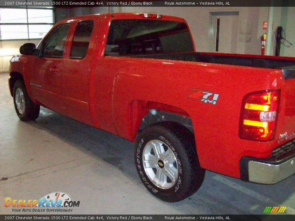 2007 Chevrolet Silverado 1500 LTZ Extended Cab 4x4 Victory Red / Ebony Black Photo #4