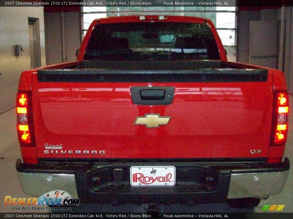2007 Chevrolet Silverado 1500 LTZ Extended Cab 4x4 Victory Red / Ebony Black Photo #5