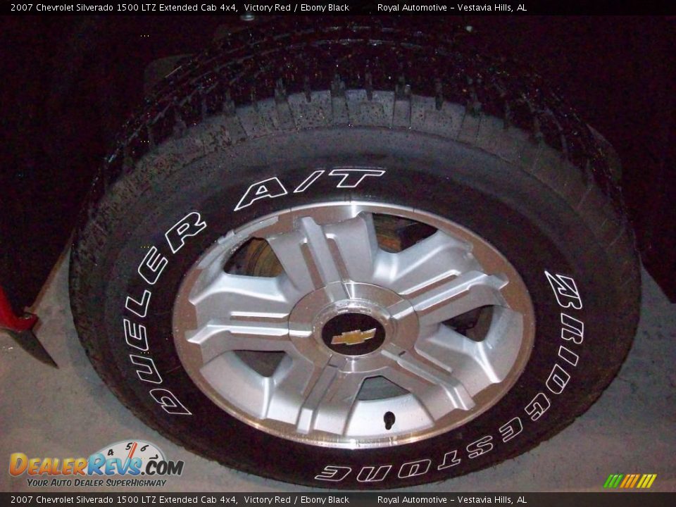 2007 Chevrolet Silverado 1500 LTZ Extended Cab 4x4 Victory Red / Ebony Black Photo #9
