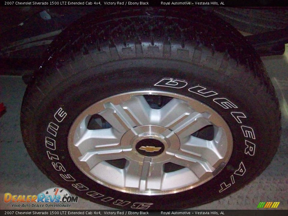 2007 Chevrolet Silverado 1500 LTZ Extended Cab 4x4 Victory Red / Ebony Black Photo #10