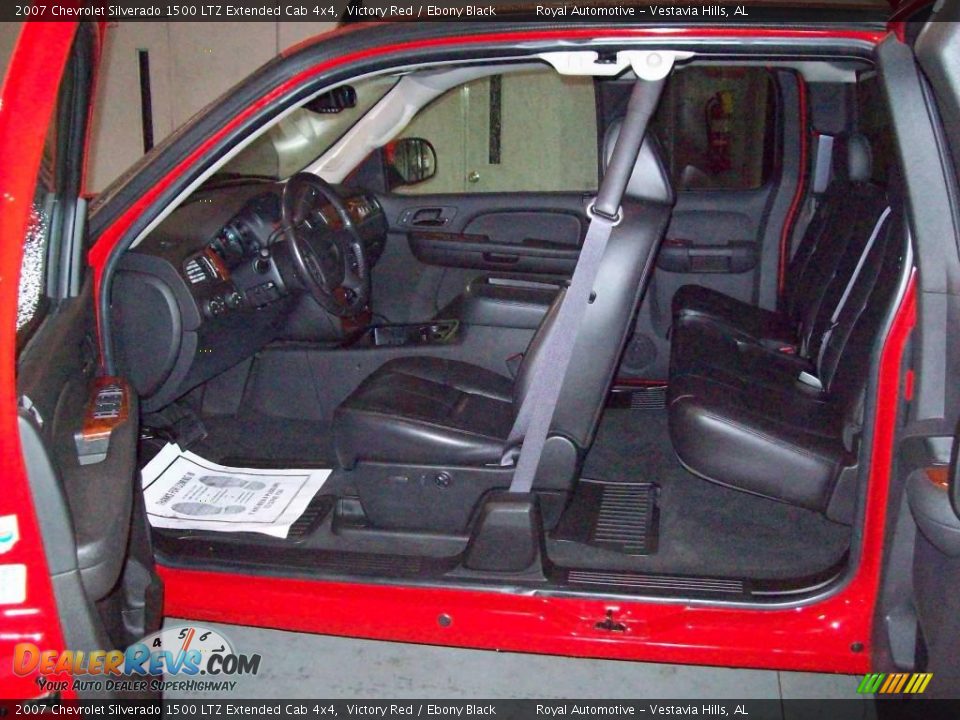 2007 Chevrolet Silverado 1500 LTZ Extended Cab 4x4 Victory Red / Ebony Black Photo #12