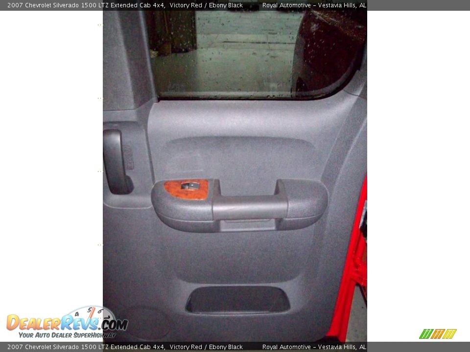 2007 Chevrolet Silverado 1500 LTZ Extended Cab 4x4 Victory Red / Ebony Black Photo #22
