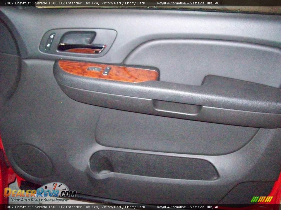 2007 Chevrolet Silverado 1500 LTZ Extended Cab 4x4 Victory Red / Ebony Black Photo #24