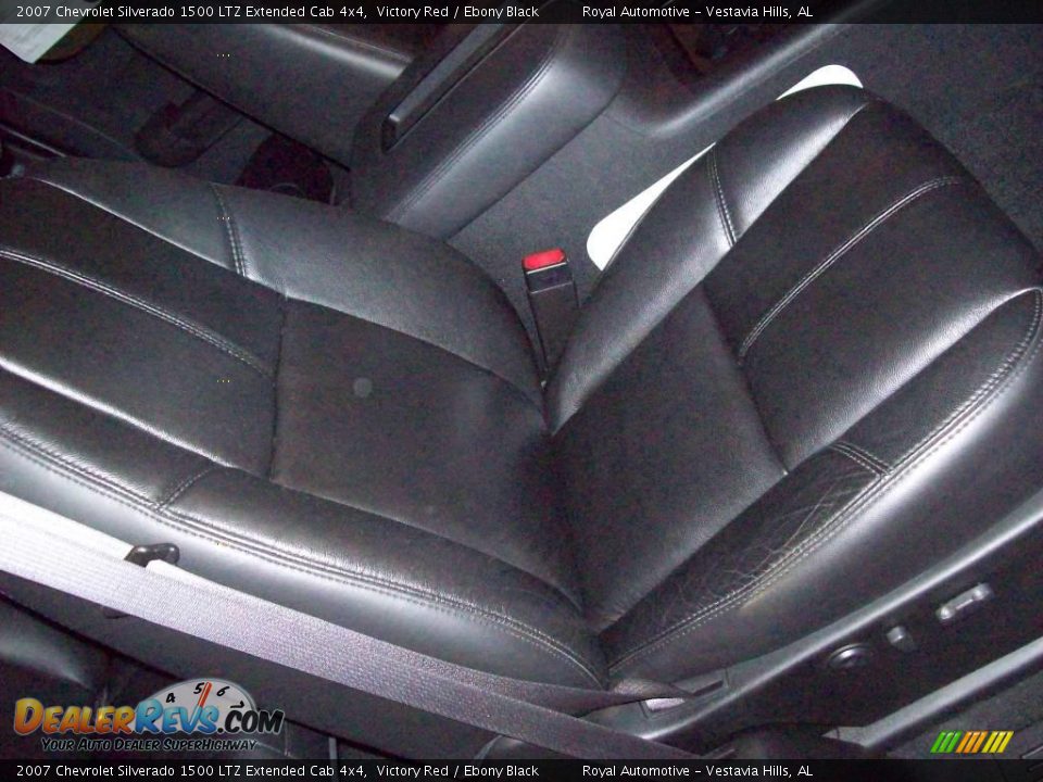 2007 Chevrolet Silverado 1500 LTZ Extended Cab 4x4 Victory Red / Ebony Black Photo #26