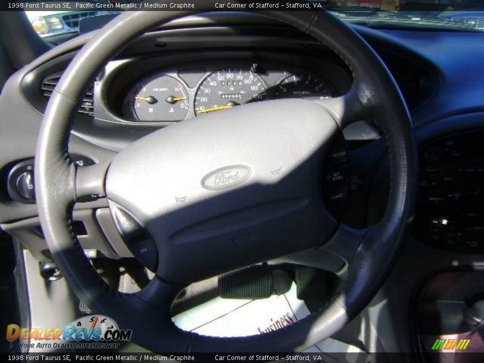 1998 Ford Taurus SE Pacific Green Metallic / Medium Graphite Photo #5