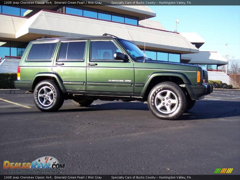 1998 Jeep Cherokee Classic 4x4 Emerald Green Pearl / Mist Gray Photo #8