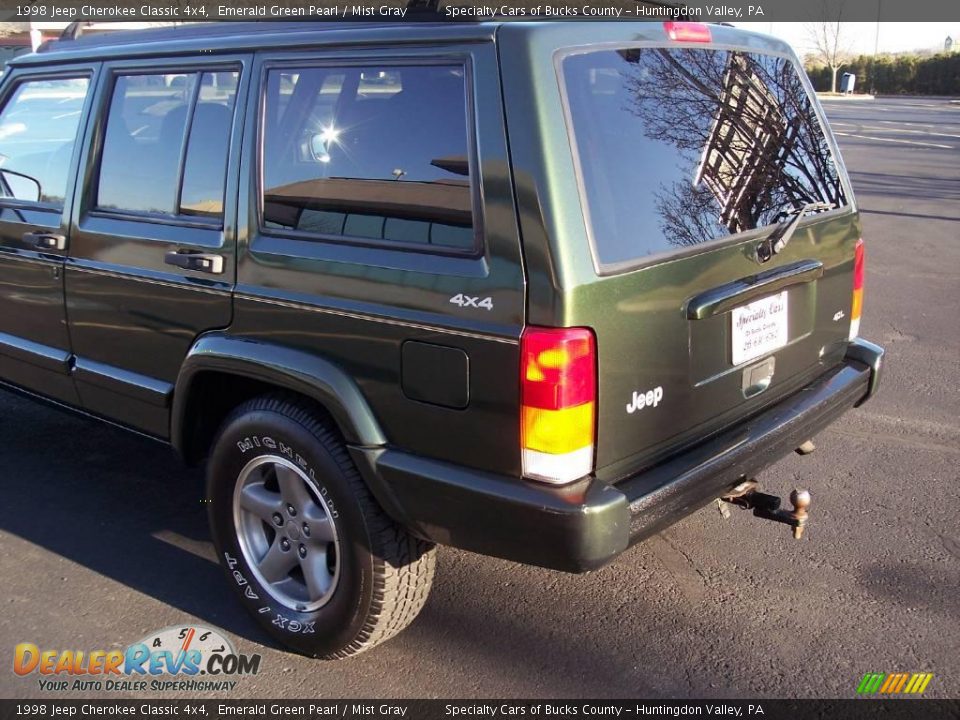 1998 Jeep Cherokee Classic 4x4 Emerald Green Pearl / Mist Gray Photo #14
