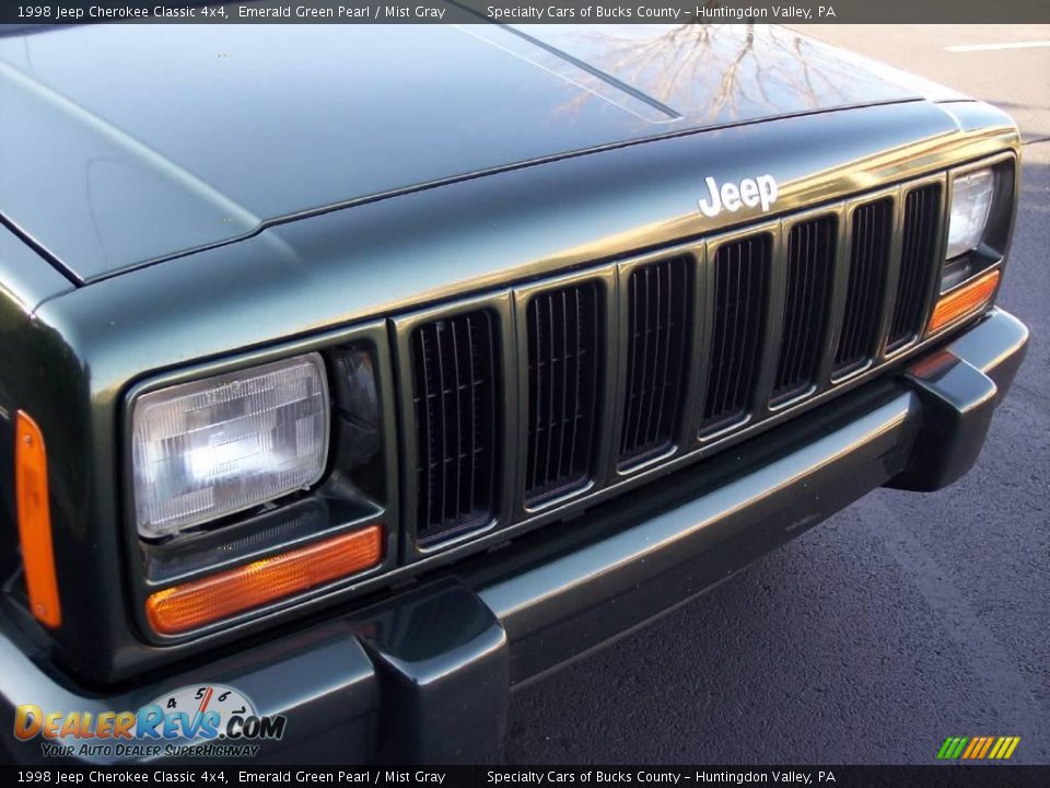 1998 Jeep Cherokee Classic 4x4 Emerald Green Pearl / Mist Gray Photo #22