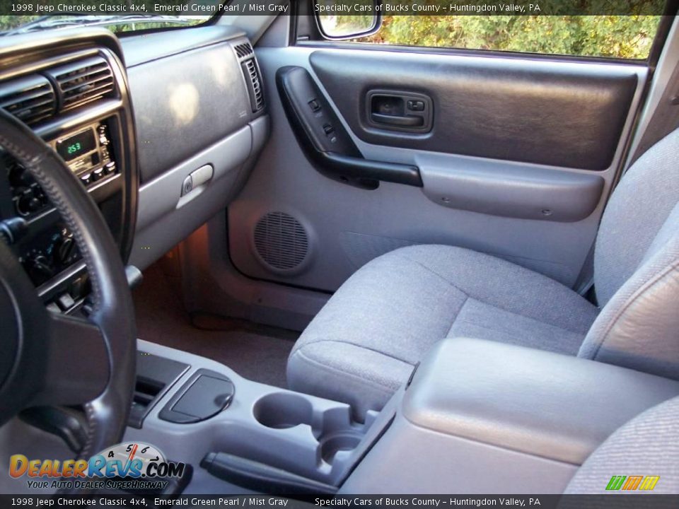 1998 Jeep Cherokee Classic 4x4 Emerald Green Pearl / Mist Gray Photo #28