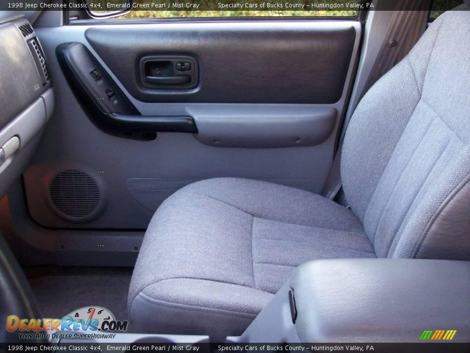 1998 Jeep Cherokee Classic 4x4 Emerald Green Pearl / Mist Gray Photo #30