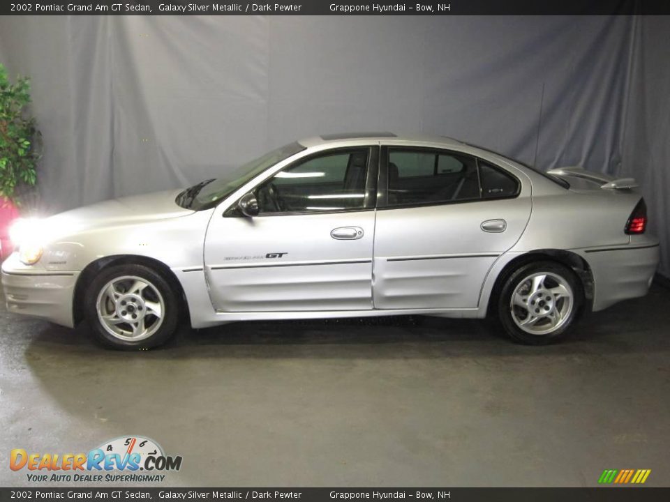 2002 Pontiac Grand Am GT Sedan Galaxy Silver Metallic / Dark Pewter Photo #2