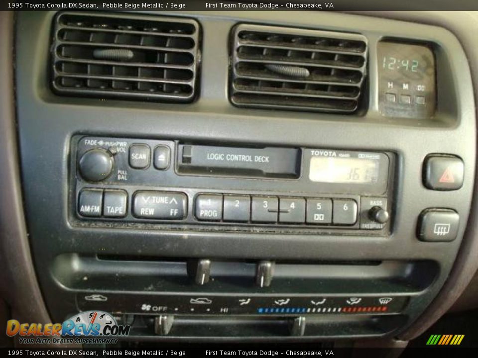 1995 Toyota Corolla DX Sedan Pebble Beige Metallic / Beige Photo #14