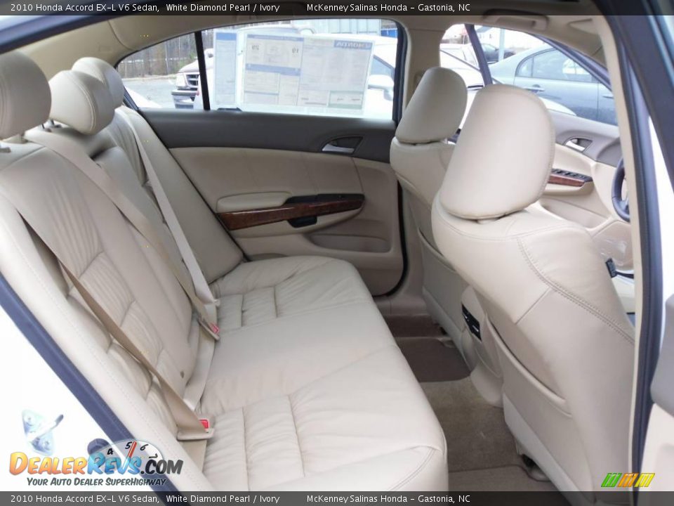 2010 Honda Accord EX-L V6 Sedan White Diamond Pearl / Ivory Photo #16