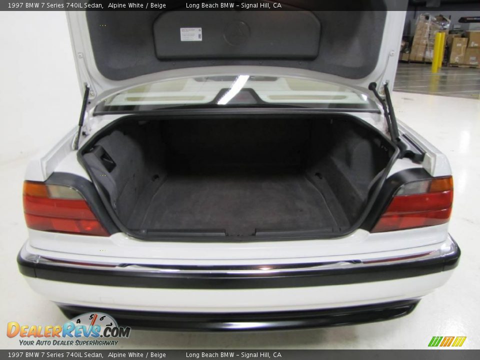 1997 BMW 7 Series 740iL Sedan Alpine White / Beige Photo #8