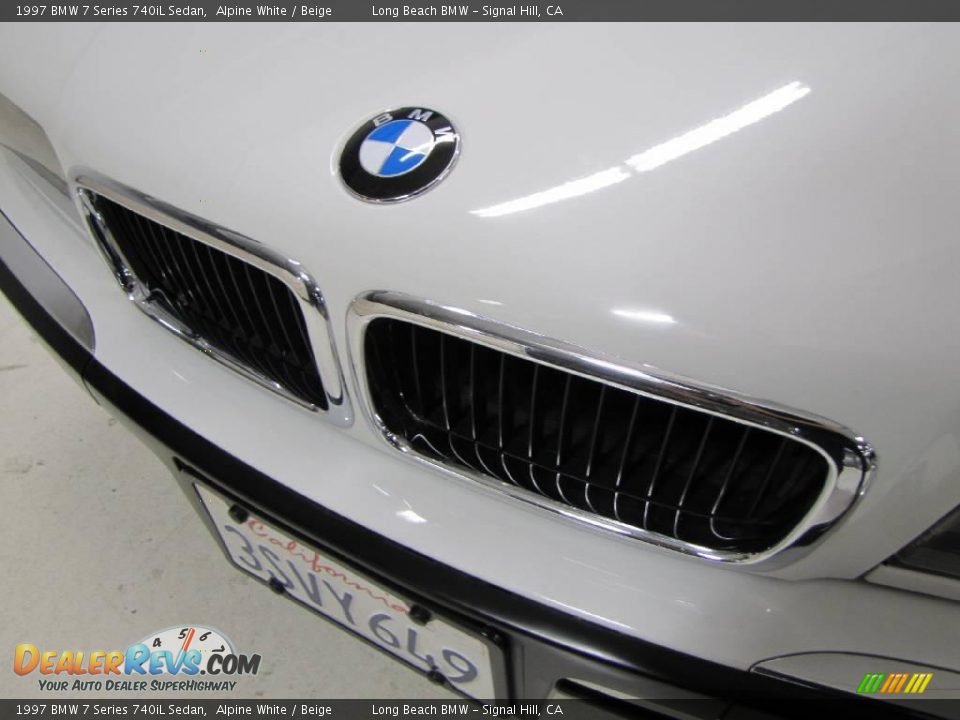 1997 BMW 7 Series 740iL Sedan Alpine White / Beige Photo #13