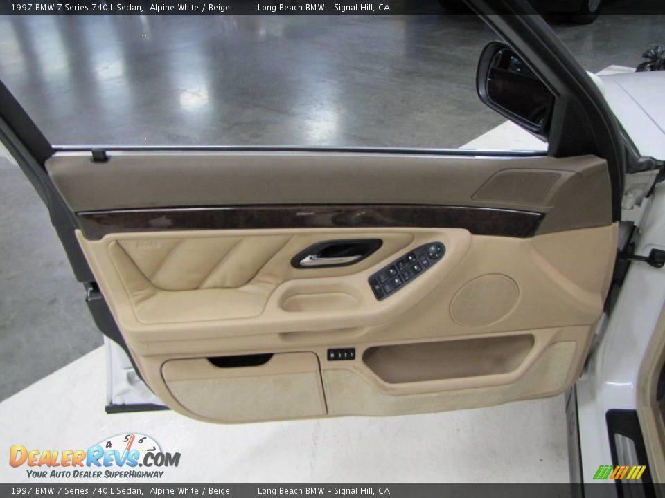 1997 BMW 7 Series 740iL Sedan Alpine White / Beige Photo #20