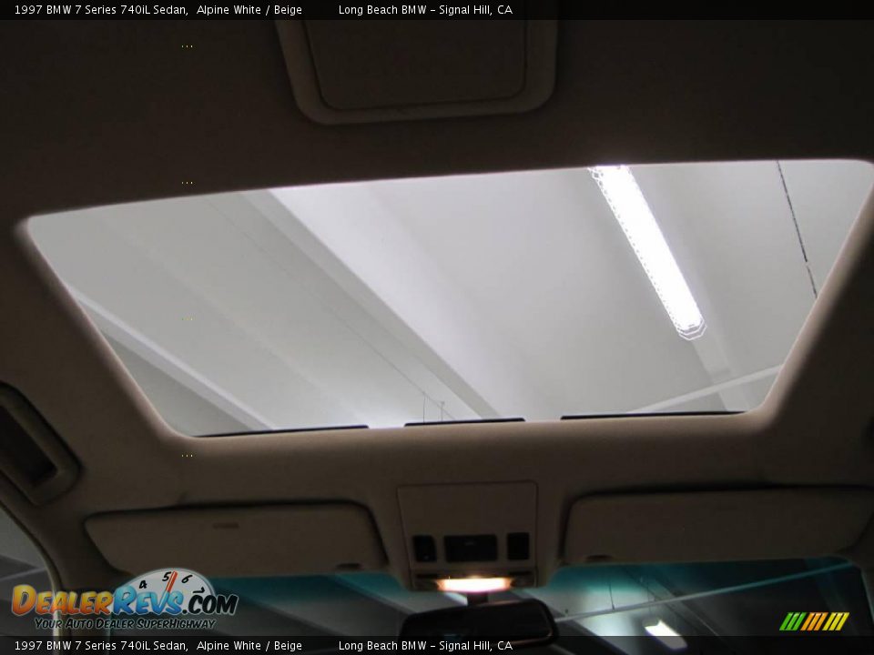 1997 BMW 7 Series 740iL Sedan Alpine White / Beige Photo #28
