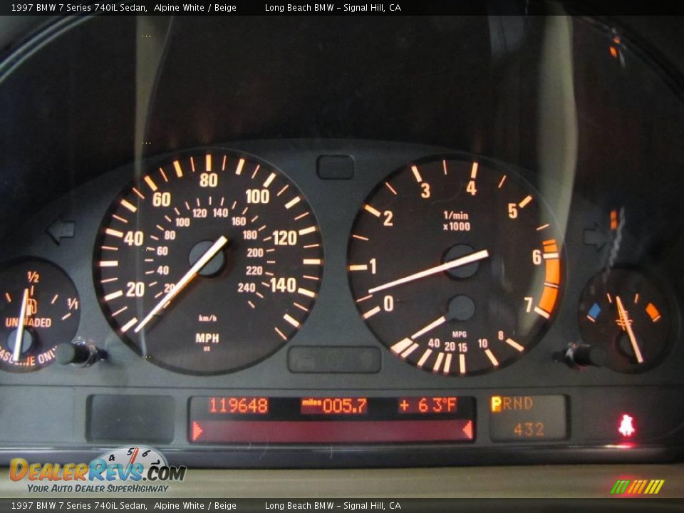 1997 BMW 7 Series 740iL Sedan Alpine White / Beige Photo #30