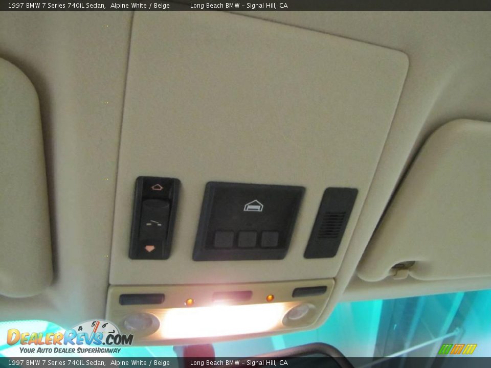 1997 BMW 7 Series 740iL Sedan Alpine White / Beige Photo #35