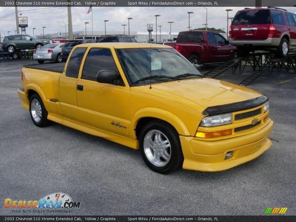 2003 Chevrolet S10 Xtreme Extended Cab Yellow / Graphite Photo #4