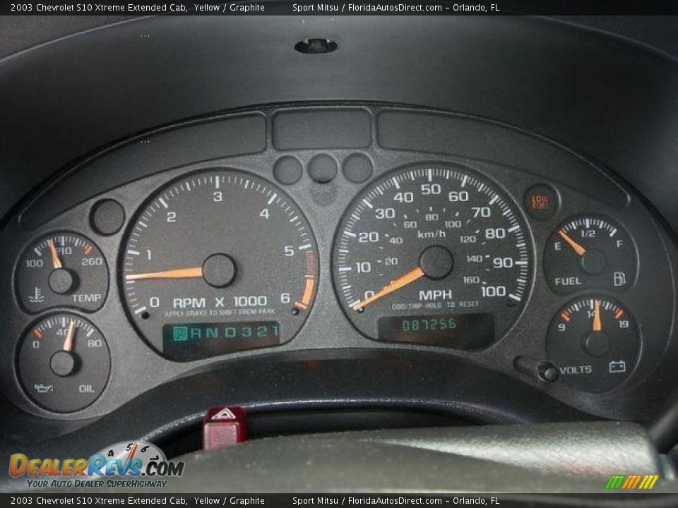 2003 Chevrolet S10 Xtreme Extended Cab Yellow / Graphite Photo #10