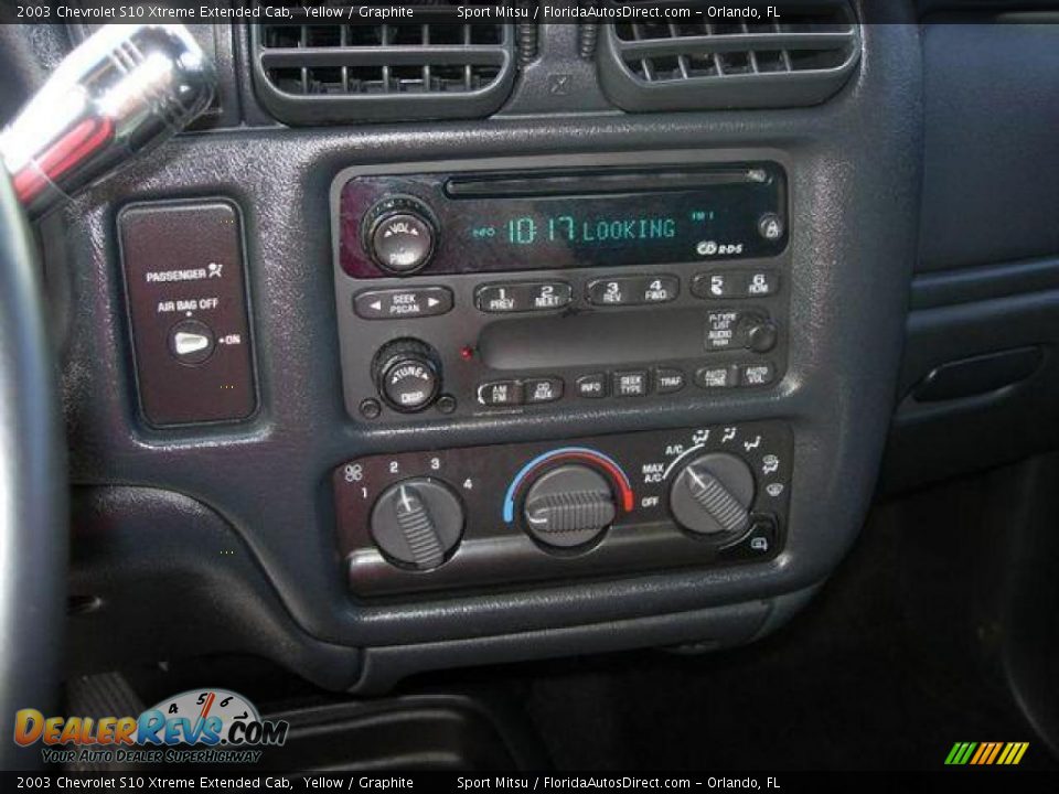 2003 Chevrolet S10 Xtreme Extended Cab Yellow / Graphite Photo #12