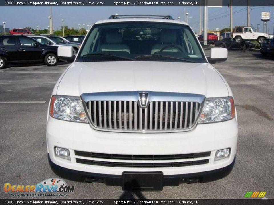 2006 Lincoln Navigator Ultimate Oxford White / Dove Grey Photo #2