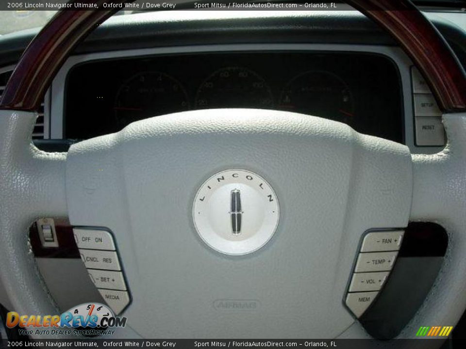 2006 Lincoln Navigator Ultimate Oxford White / Dove Grey Photo #19