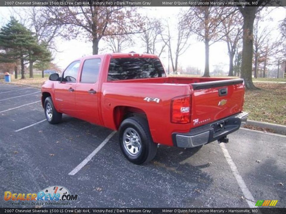 2007 Chevrolet Silverado 1500 LS Crew Cab 4x4 Victory Red / Dark Titanium Gray Photo #5