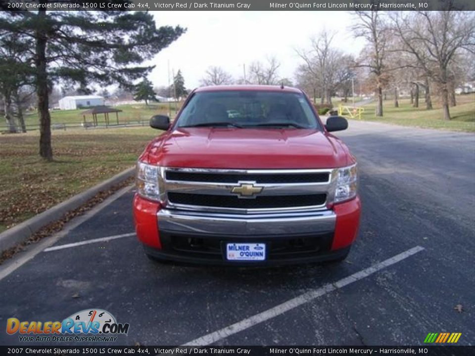 2007 Chevrolet Silverado 1500 LS Crew Cab 4x4 Victory Red / Dark Titanium Gray Photo #8