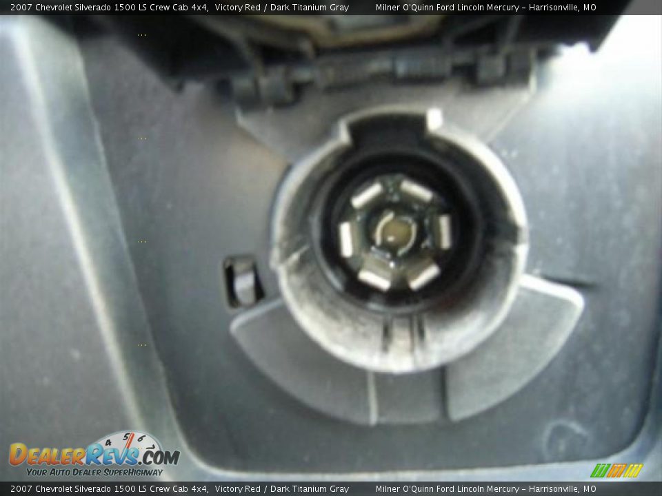 2007 Chevrolet Silverado 1500 LS Crew Cab 4x4 Victory Red / Dark Titanium Gray Photo #13