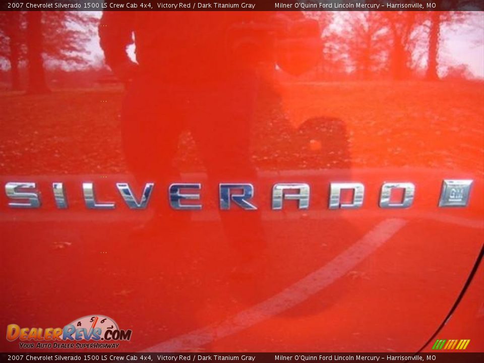 2007 Chevrolet Silverado 1500 LS Crew Cab 4x4 Victory Red / Dark Titanium Gray Photo #16