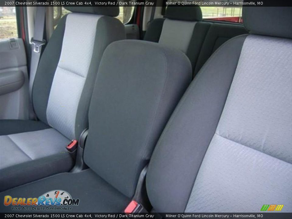2007 Chevrolet Silverado 1500 LS Crew Cab 4x4 Victory Red / Dark Titanium Gray Photo #23