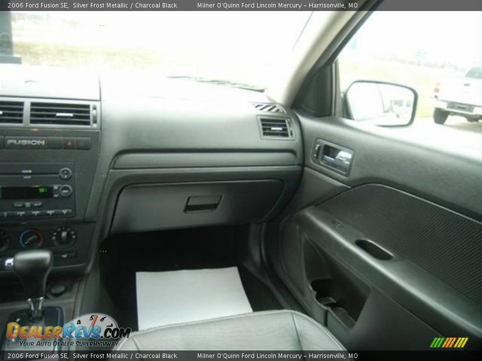 2006 Ford Fusion SE Silver Frost Metallic / Charcoal Black Photo #16