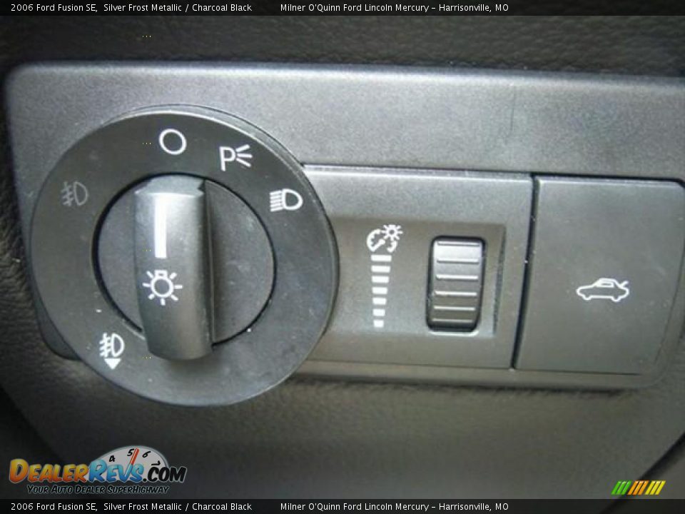 2006 Ford Fusion SE Silver Frost Metallic / Charcoal Black Photo #26